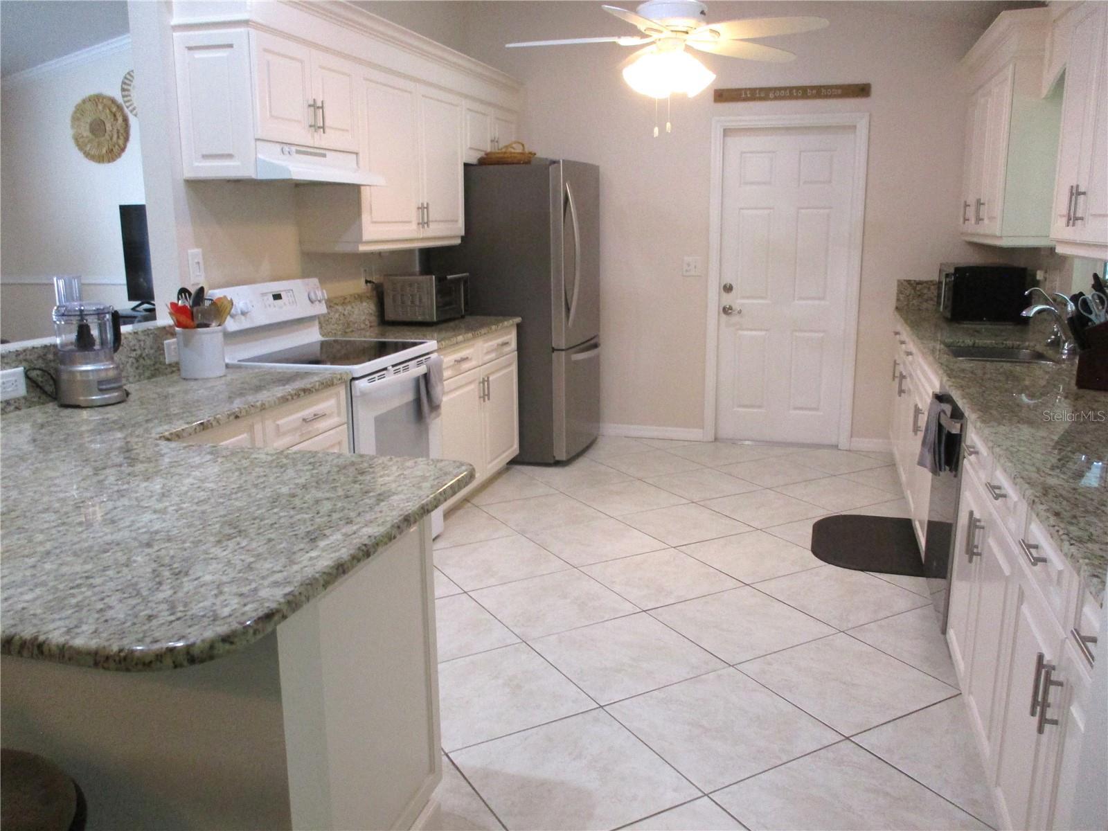 Image 7 of 95 For 11474 139th Place
