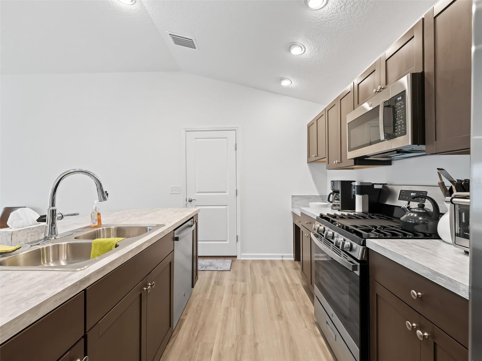 Image 11 of 25 For 1642 Echols Court