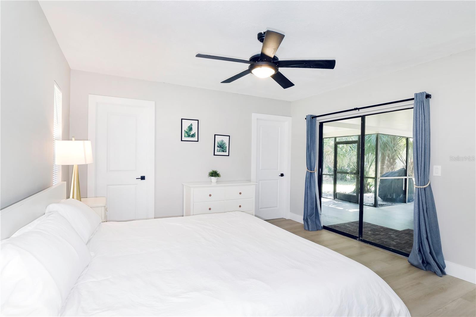 Listing photo id 16 for 721 Country Club Drive