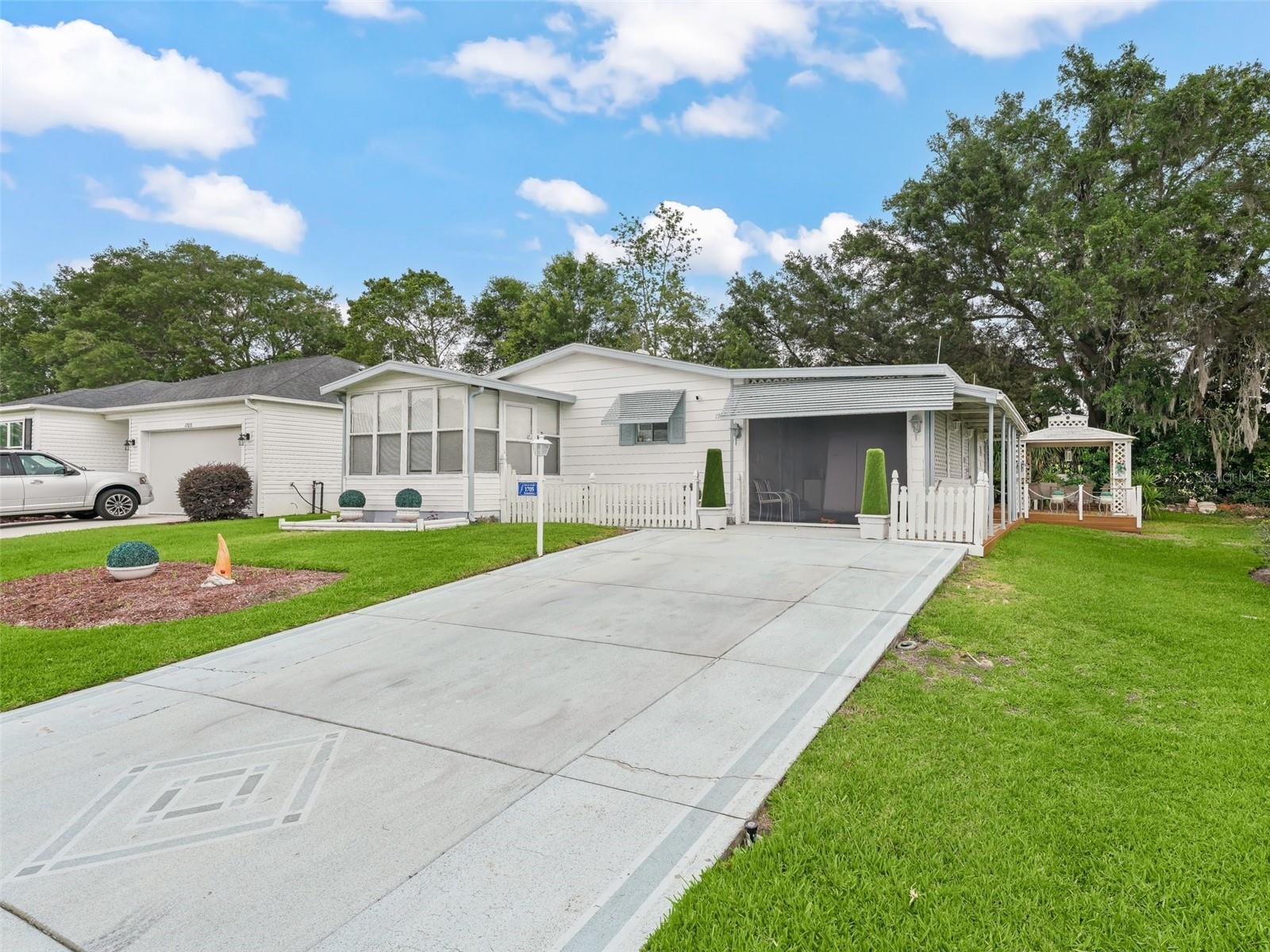 Details for 1705 Schwartz Boulevard, LADY LAKE, FL 32159