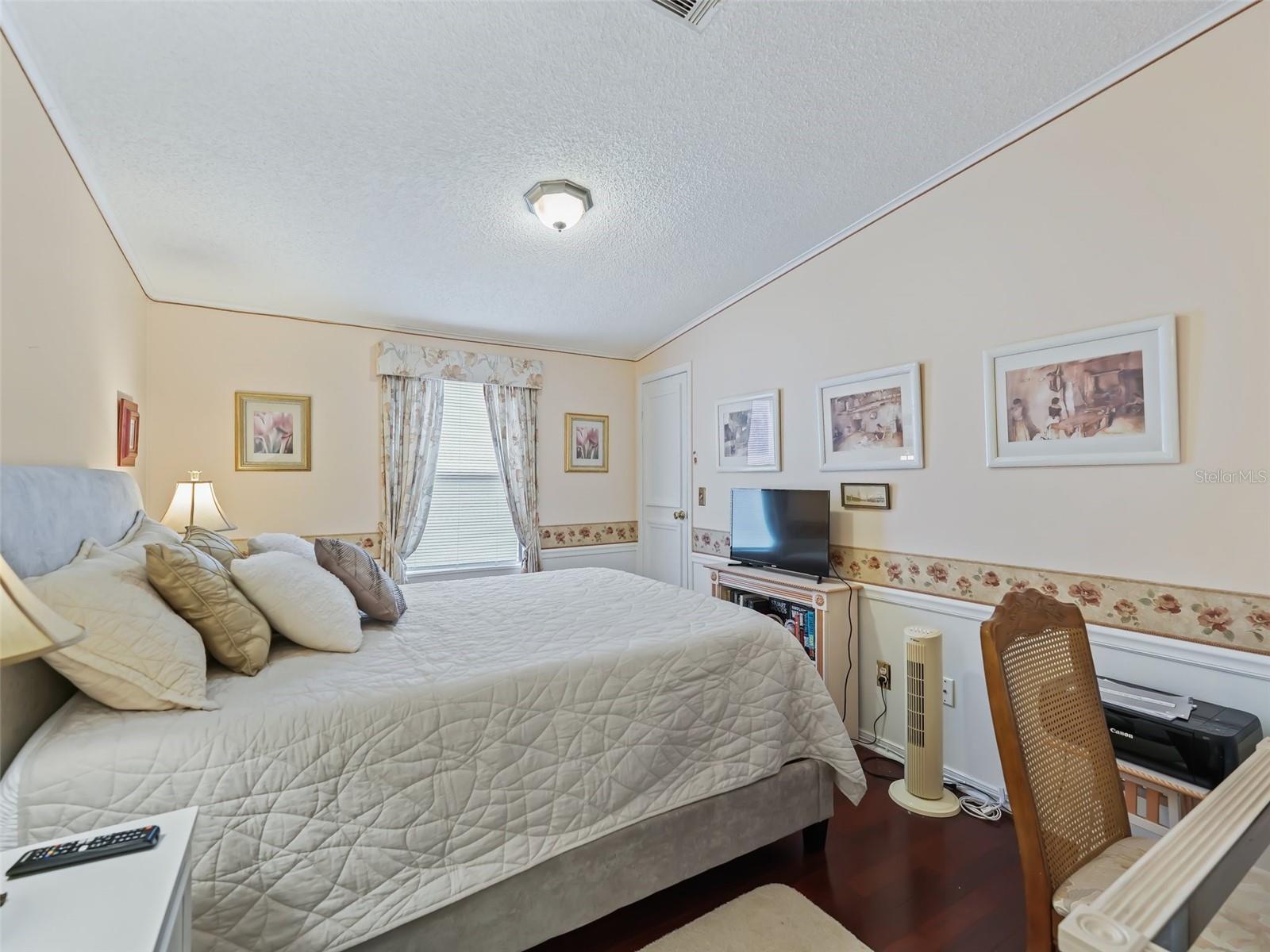 Image 14 of 25 For 1705 Schwartz Boulevard