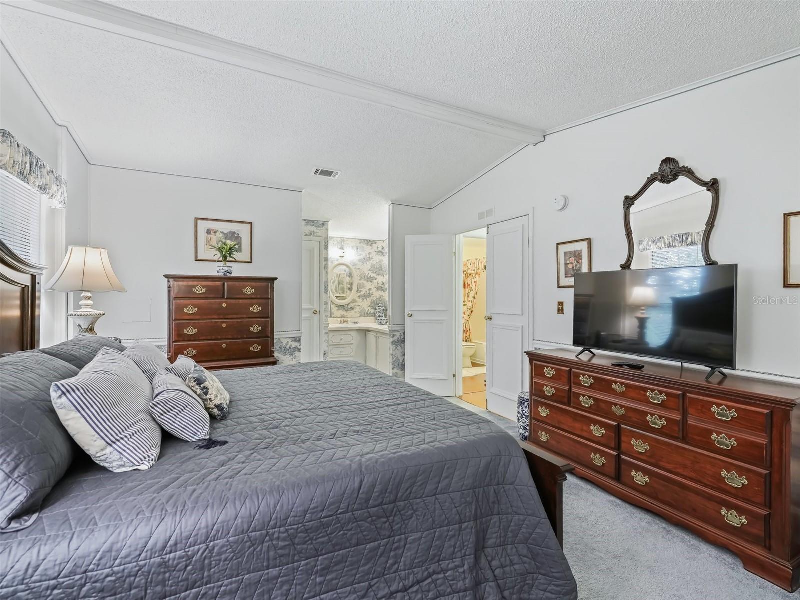 Image 19 of 25 For 1705 Schwartz Boulevard