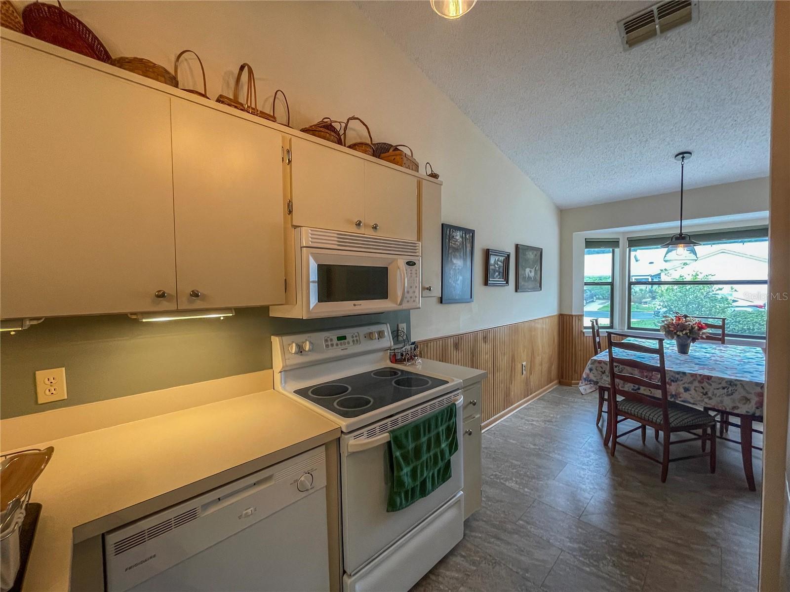 Image 13 of 36 For 1423 Longboat Point