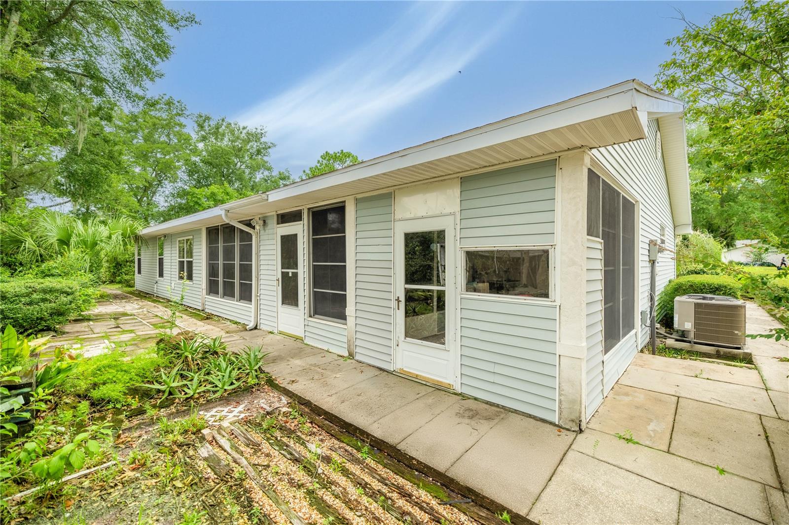 Image 4 of 28 For 10816 83rd Avenue