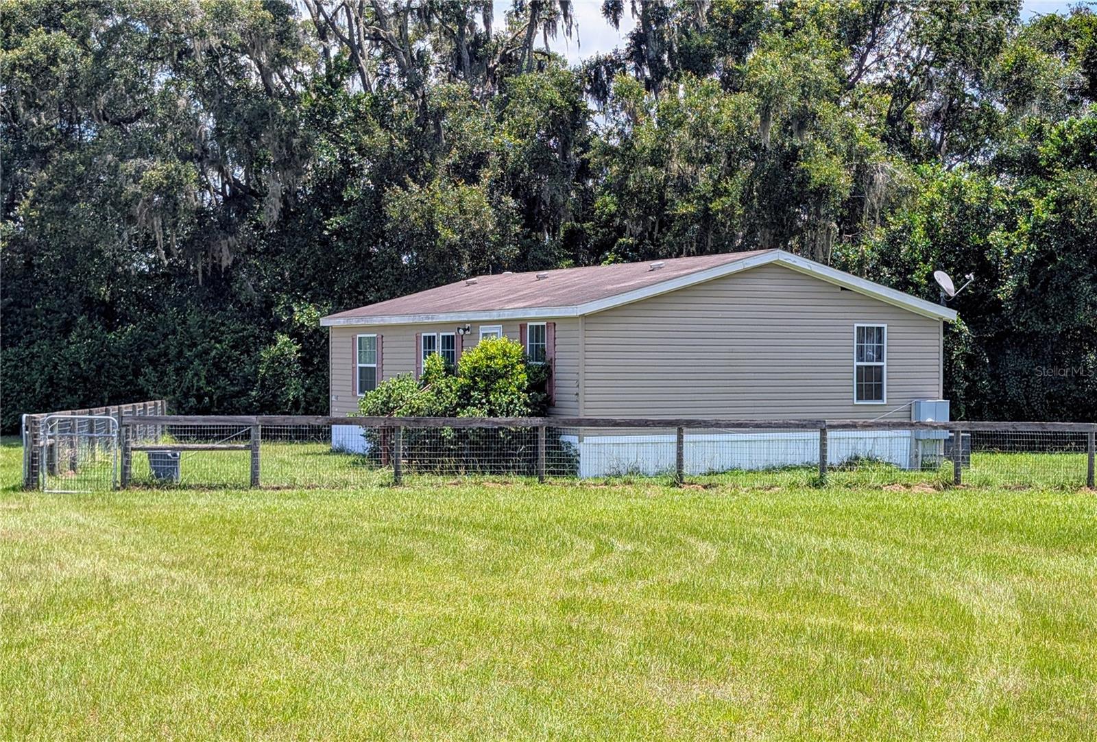 Image 6 of 47 For 20530 5th Place