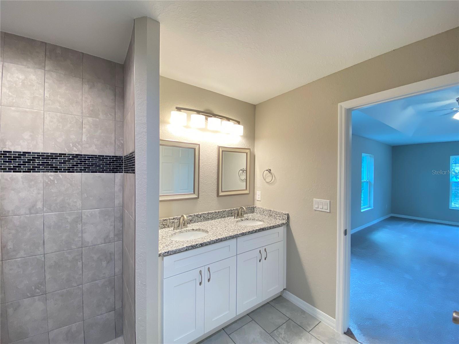 Listing photo id 11 for 14962 60th Terrace
