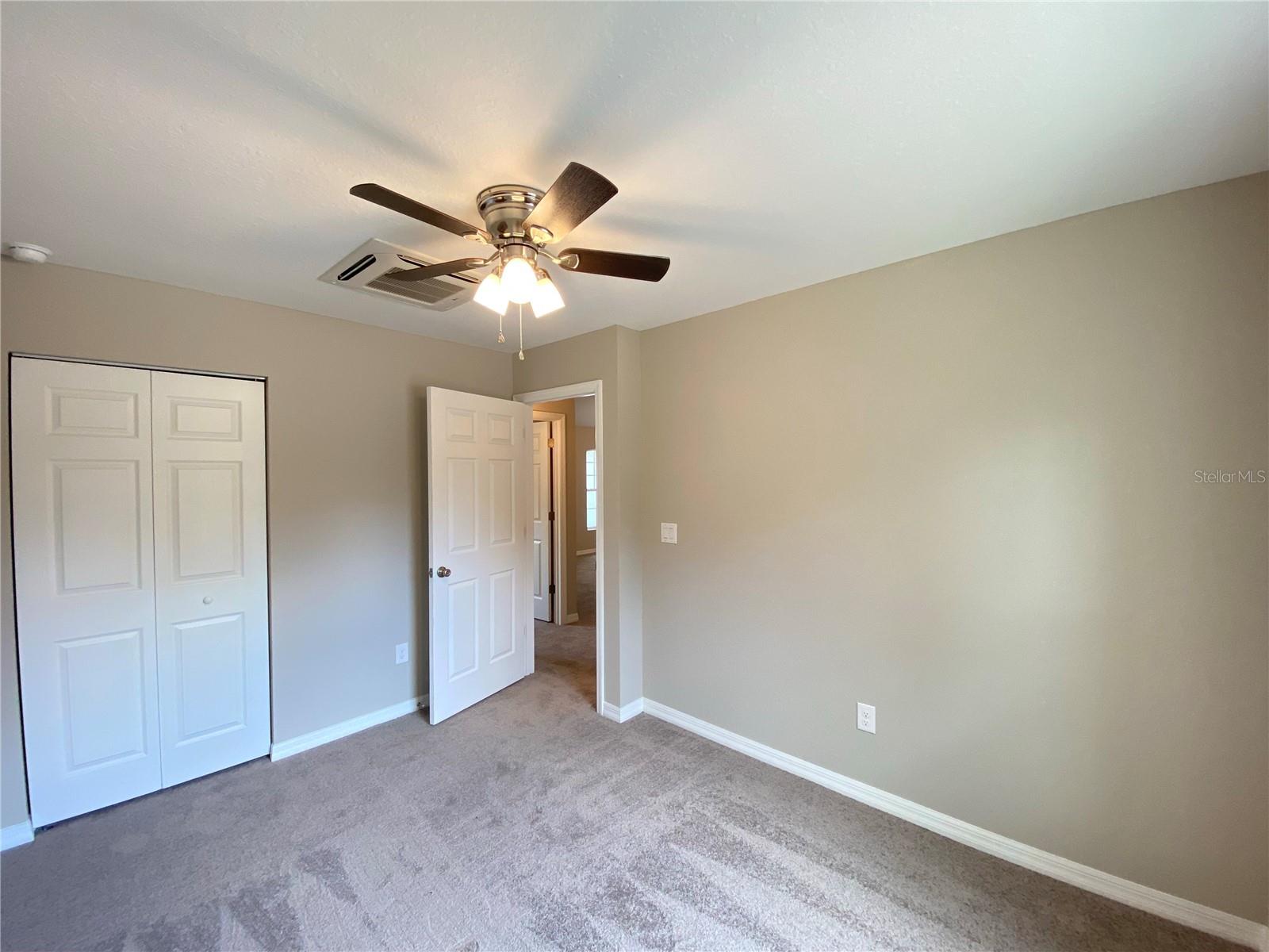 Listing photo id 14 for 14962 60th Terrace
