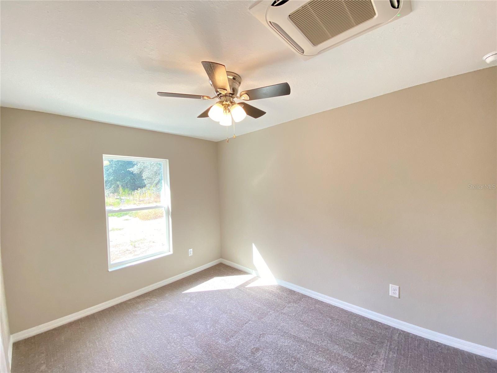 Listing photo id 16 for 14962 60th Terrace