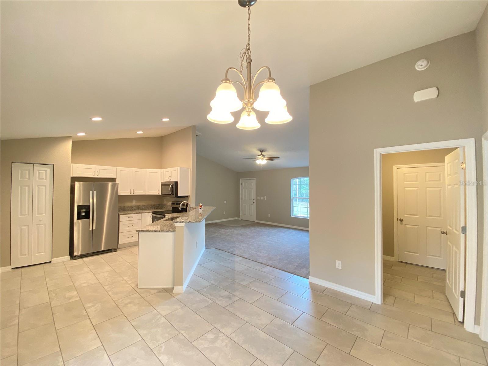 Listing photo id 3 for 14962 60th Terrace