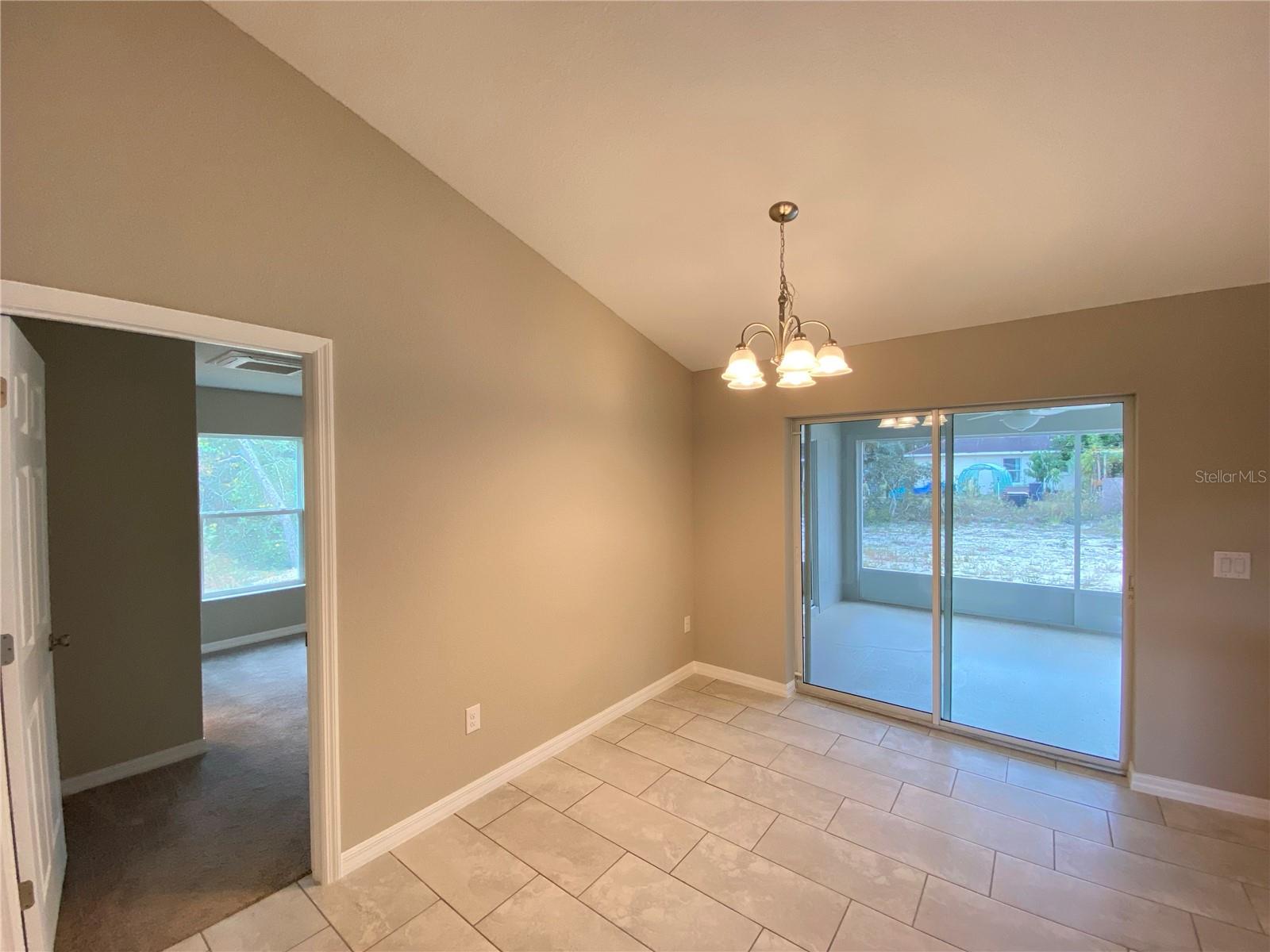 Listing photo id 7 for 14962 60th Terrace