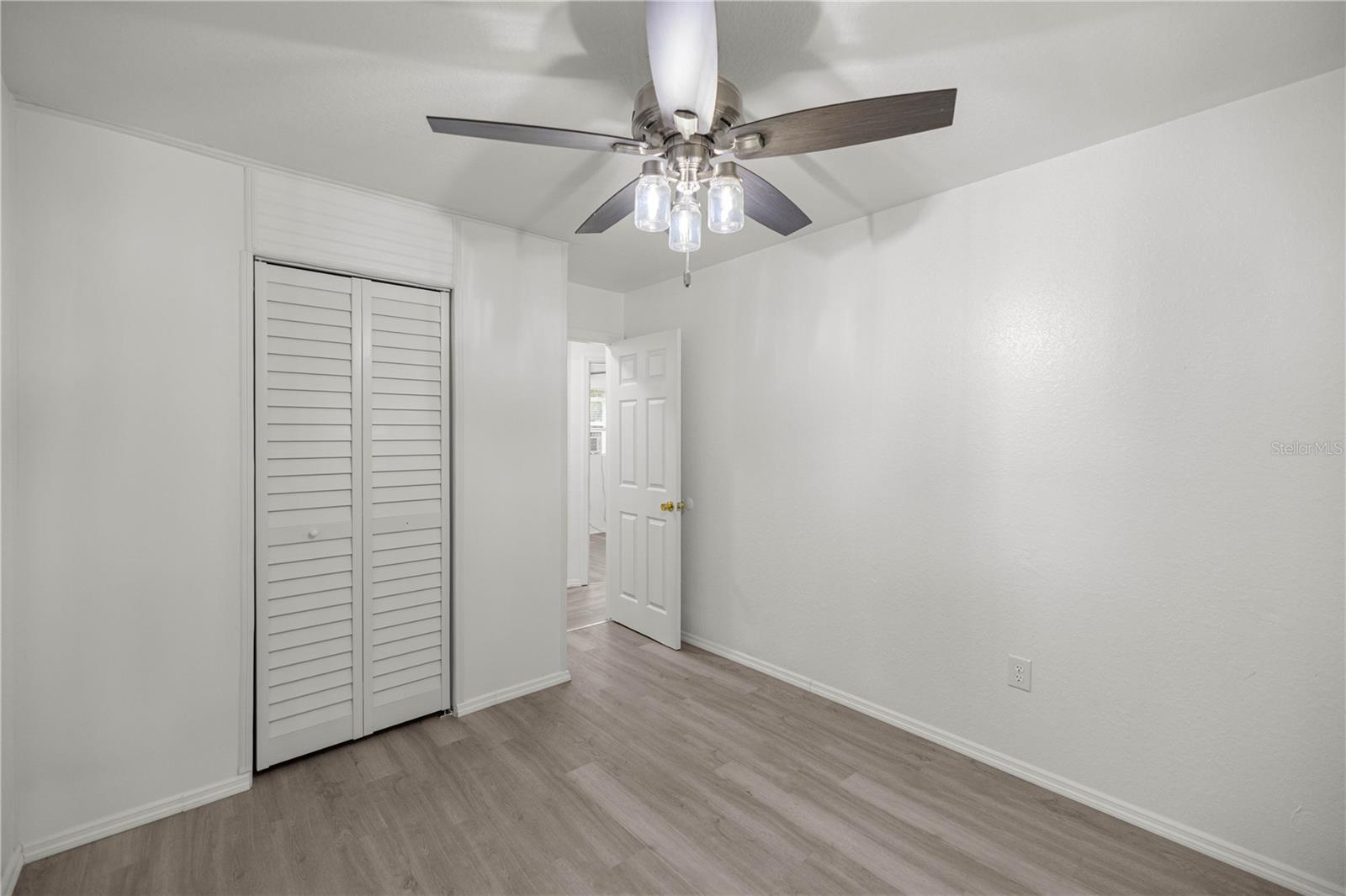 Image 13 of 28 For 14750 42nd Court
