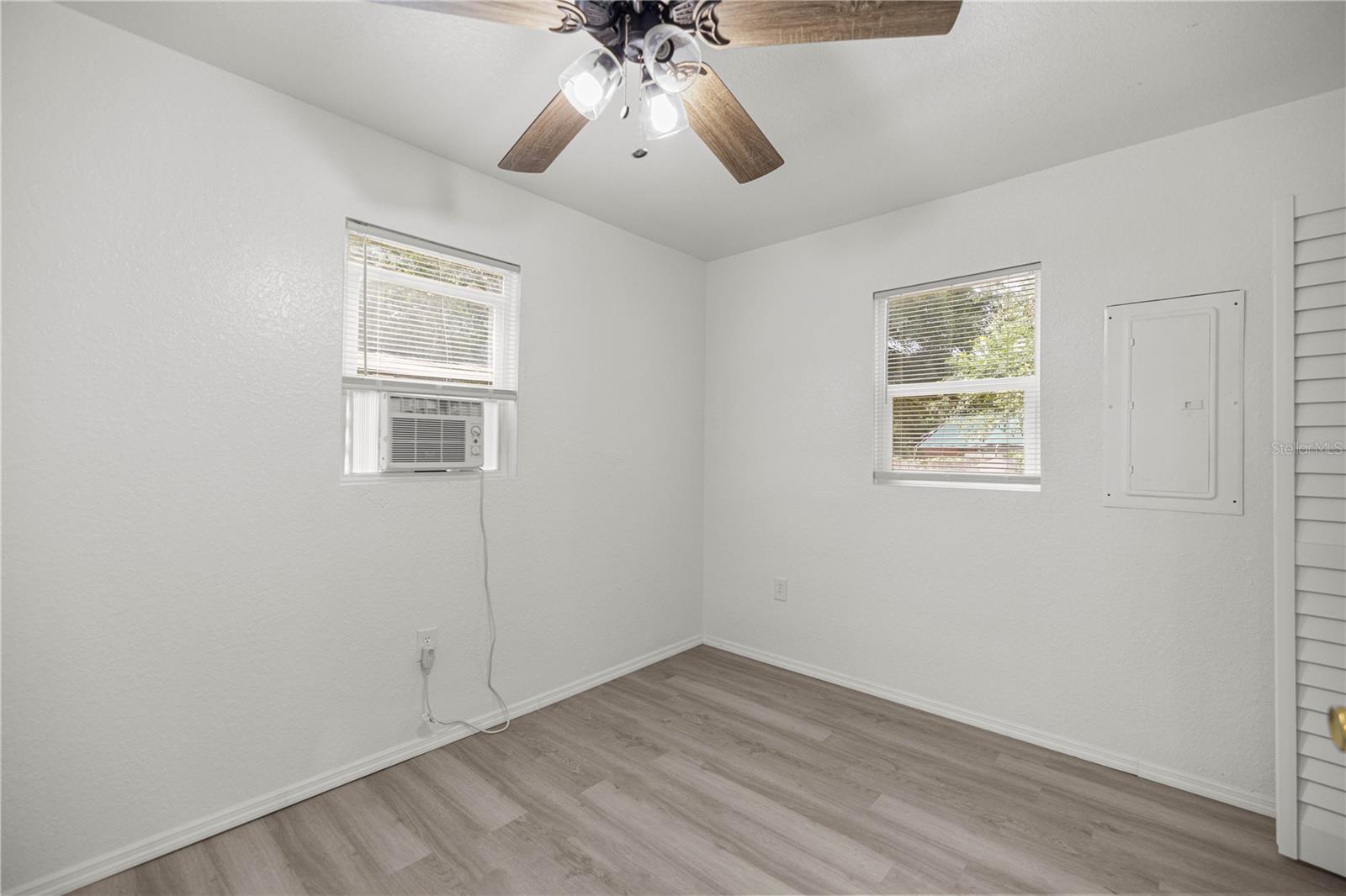 Image 15 of 28 For 14750 42nd Court