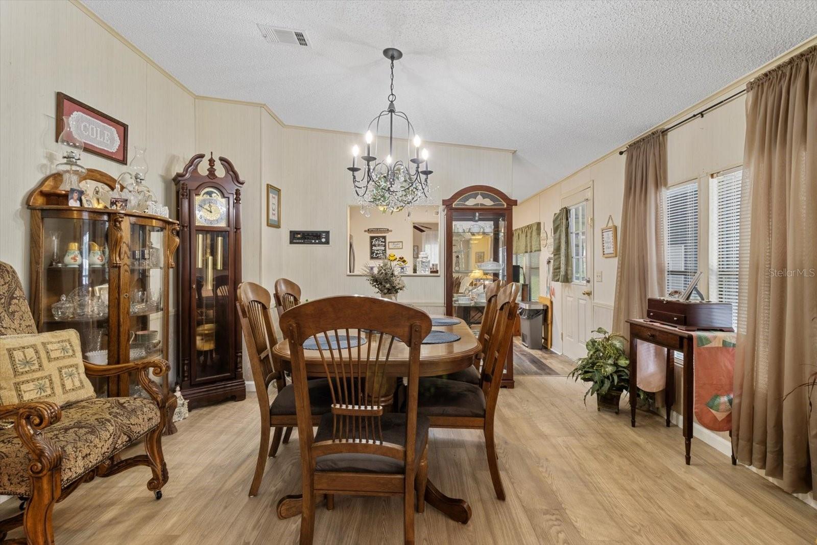 Image 12 of 49 For 2615 Monte Court