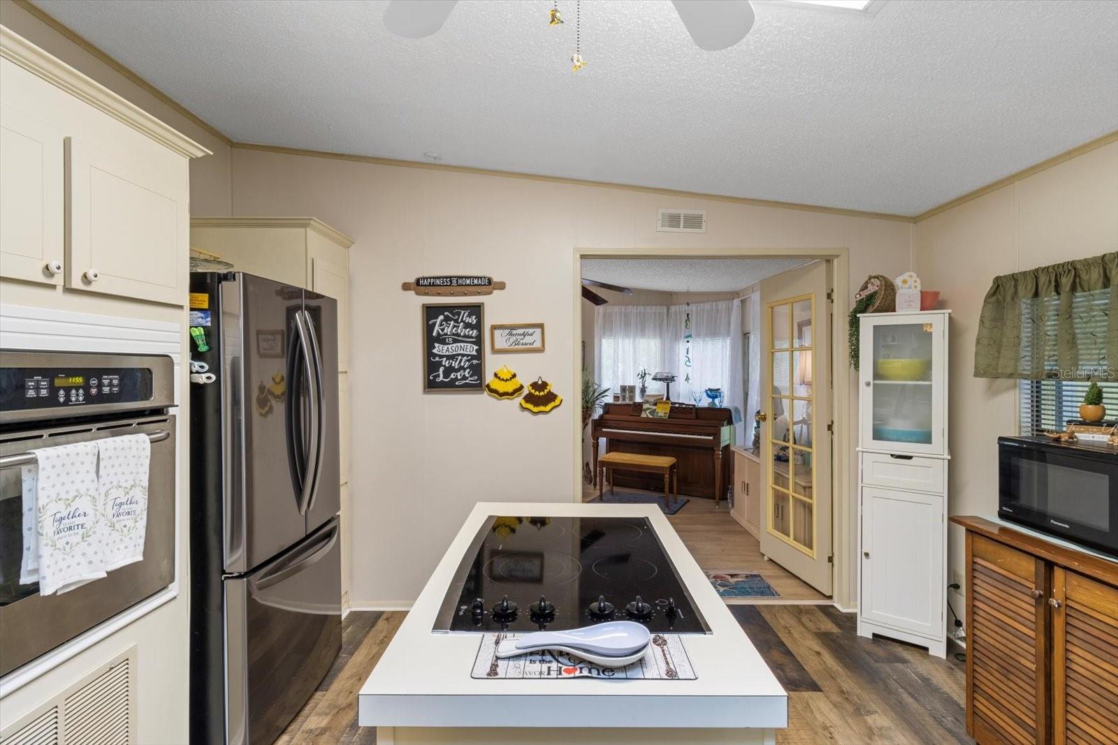 Image 16 of 49 For 2615 Monte Court