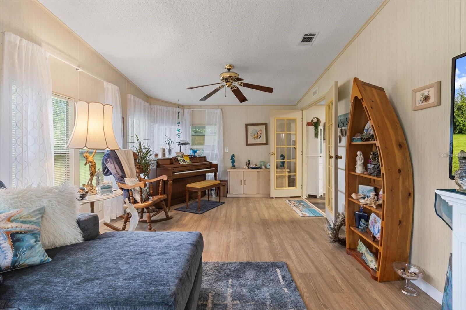 Image 27 of 49 For 2615 Monte Court