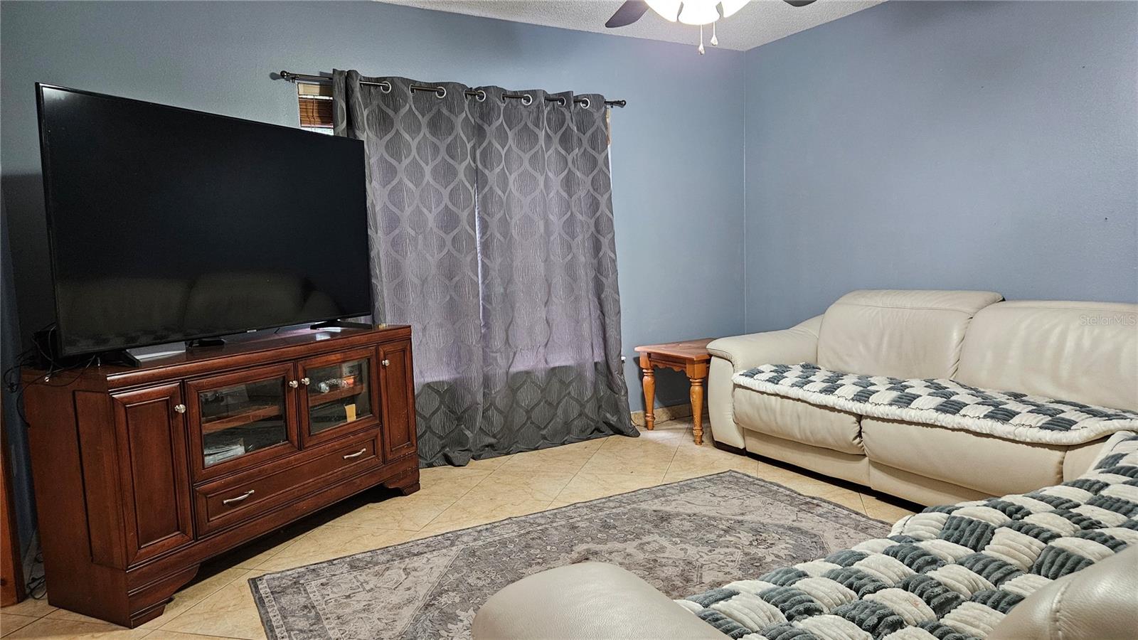 Image 7 of 20 For 8674 Collarette Way
