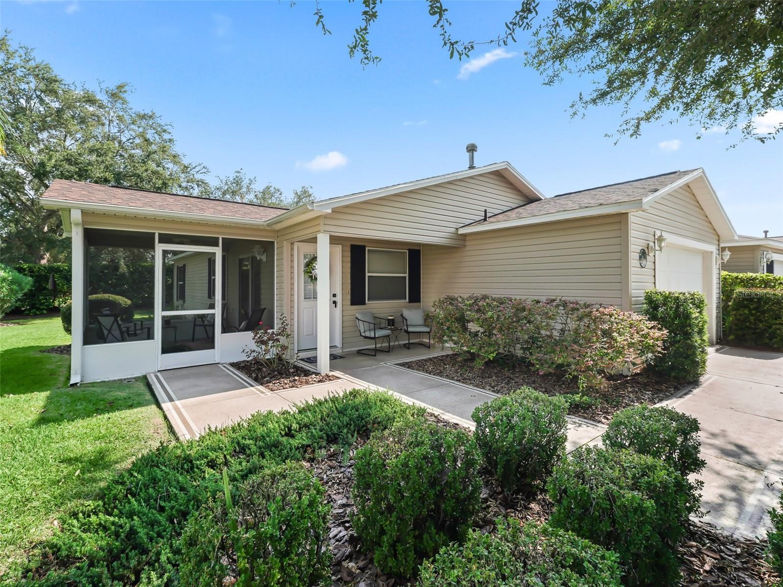 Listing photo id 1 for 2343 Dillon Lane