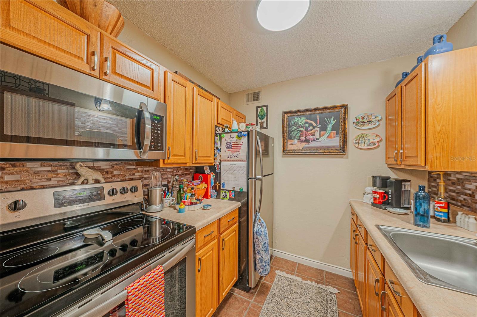 Image 11 of 34 For 2418 7th Street 6