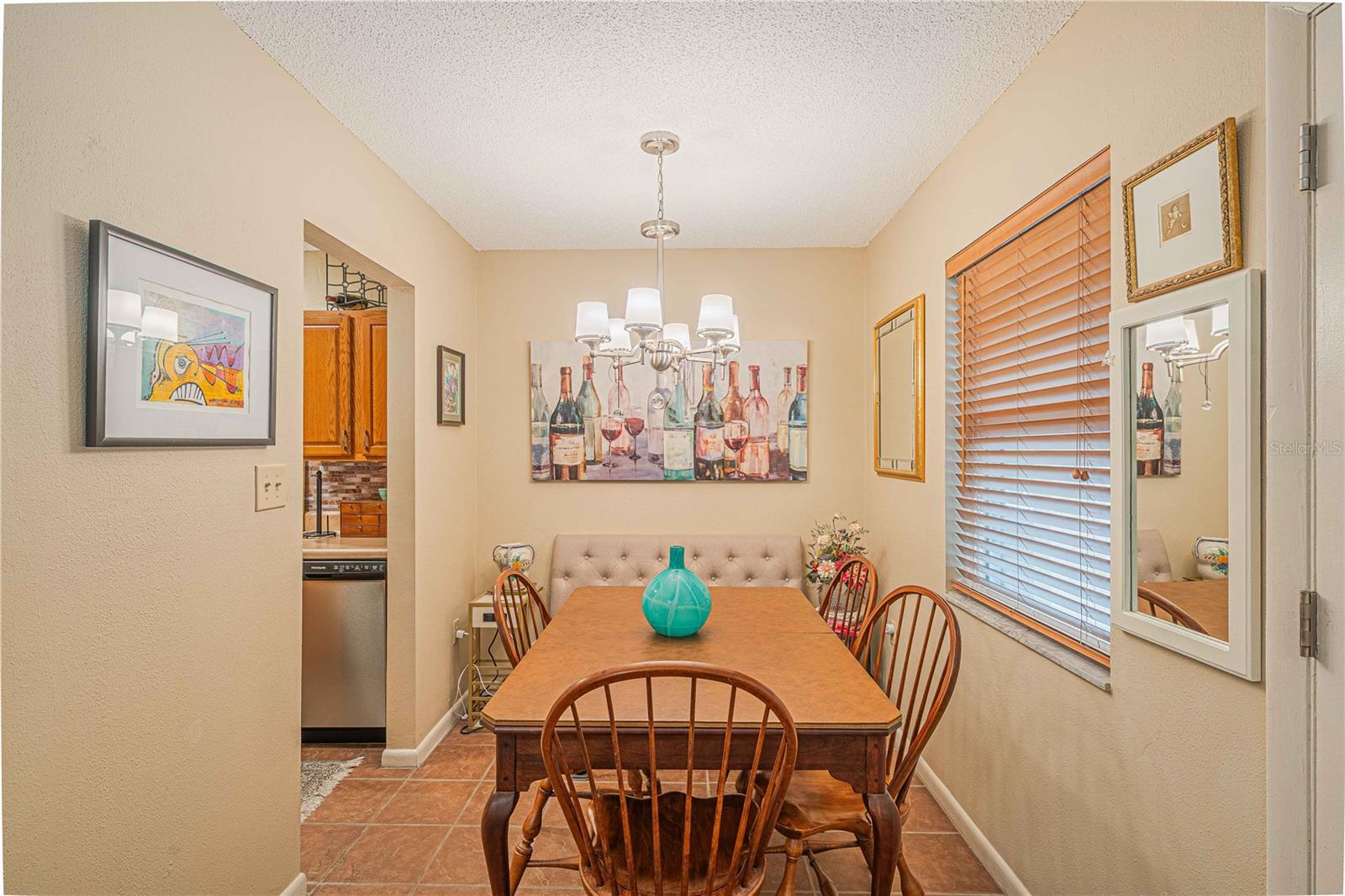 Image 6 of 34 For 2418 7th Street 6