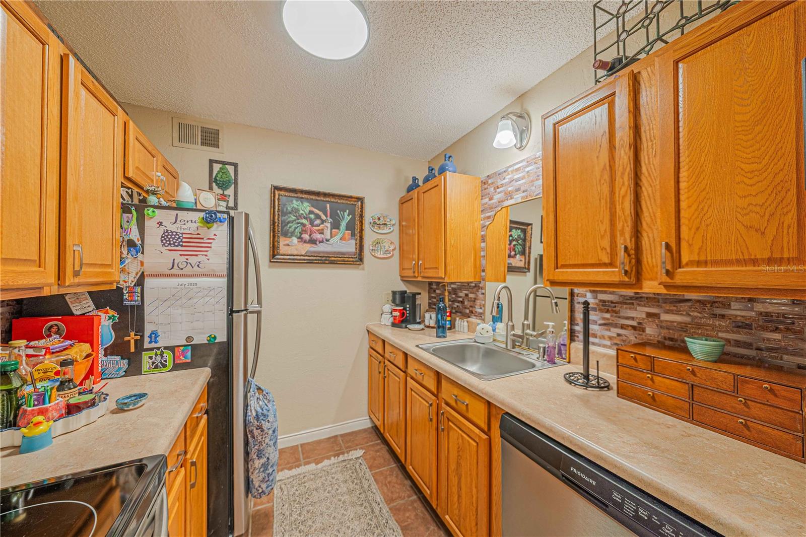 Image 9 of 34 For 2418 7th Street 6