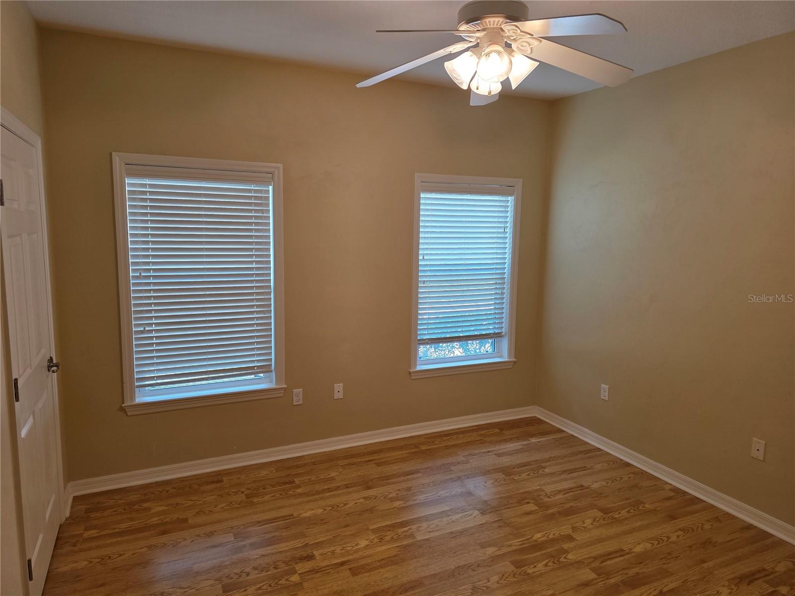 Image 11 of 18 For 15651 64th Place