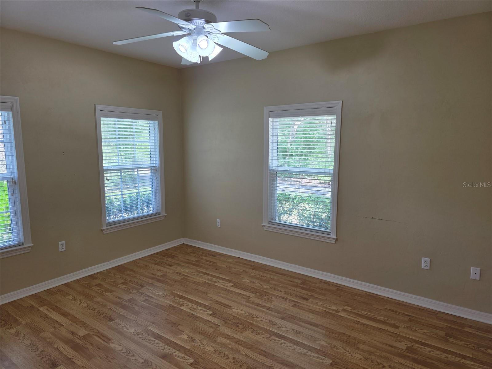 Image 12 of 18 For 15651 64th Place