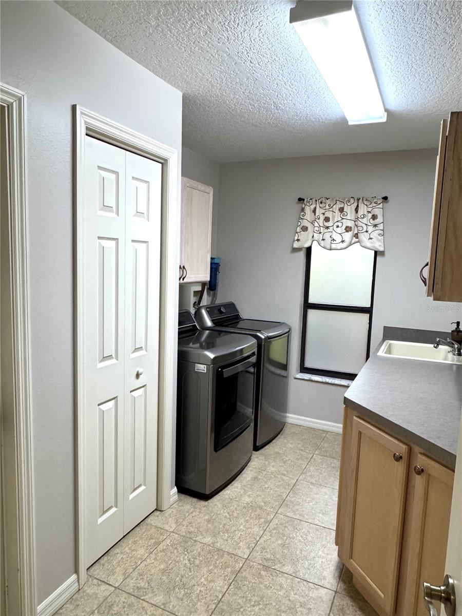 Image 19 of 47 For 6133 Ponderosa Place