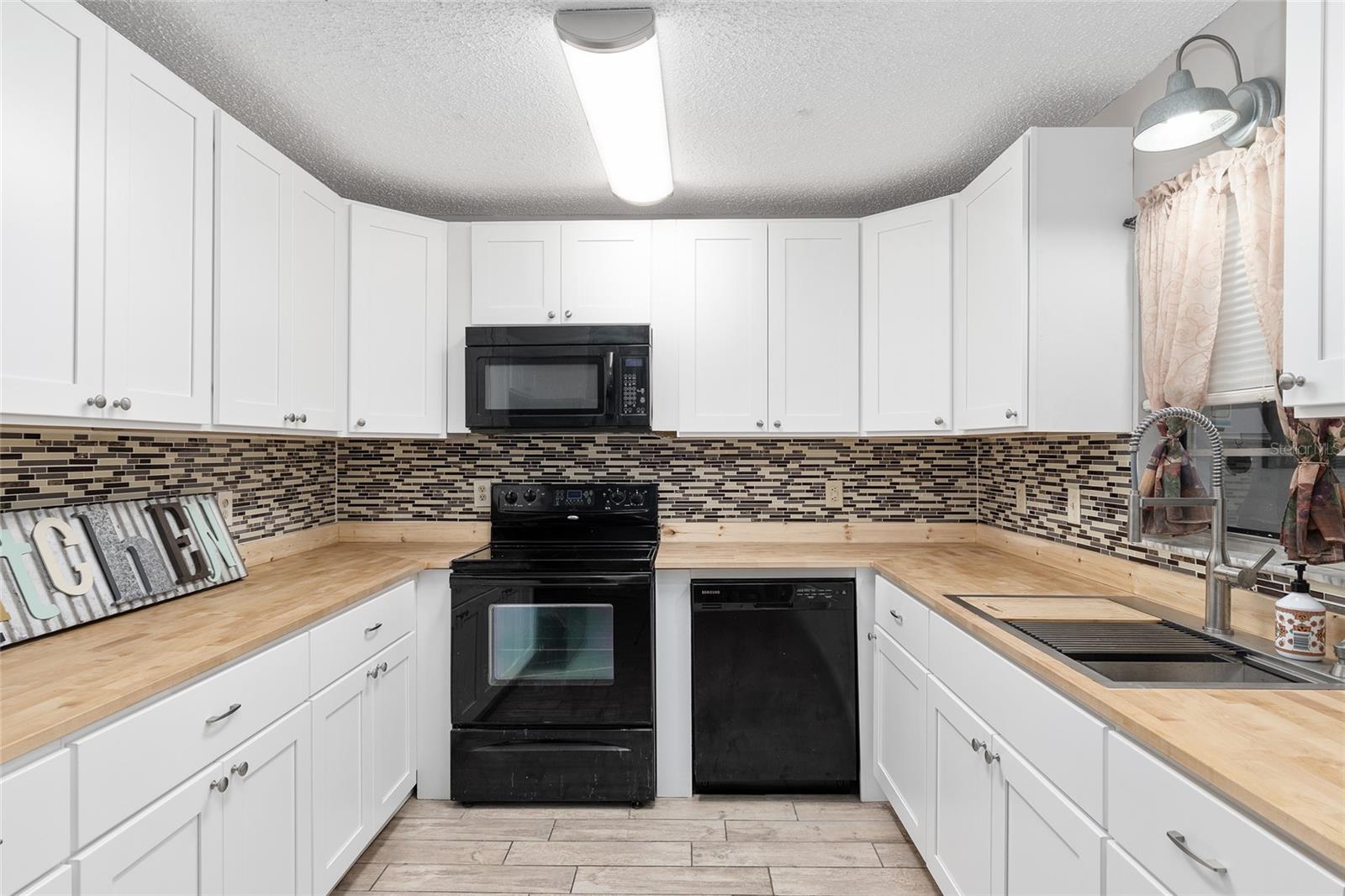 Image 32 of 51 For 8580 92nd Place B