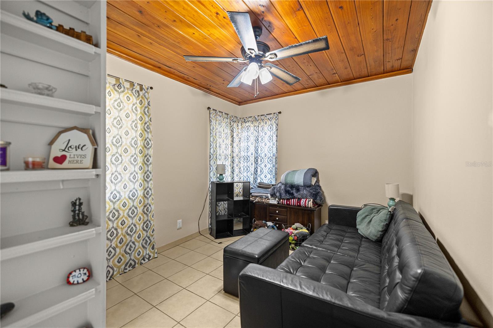 Image 14 of 24 For 418 Hunting Lodge Drive