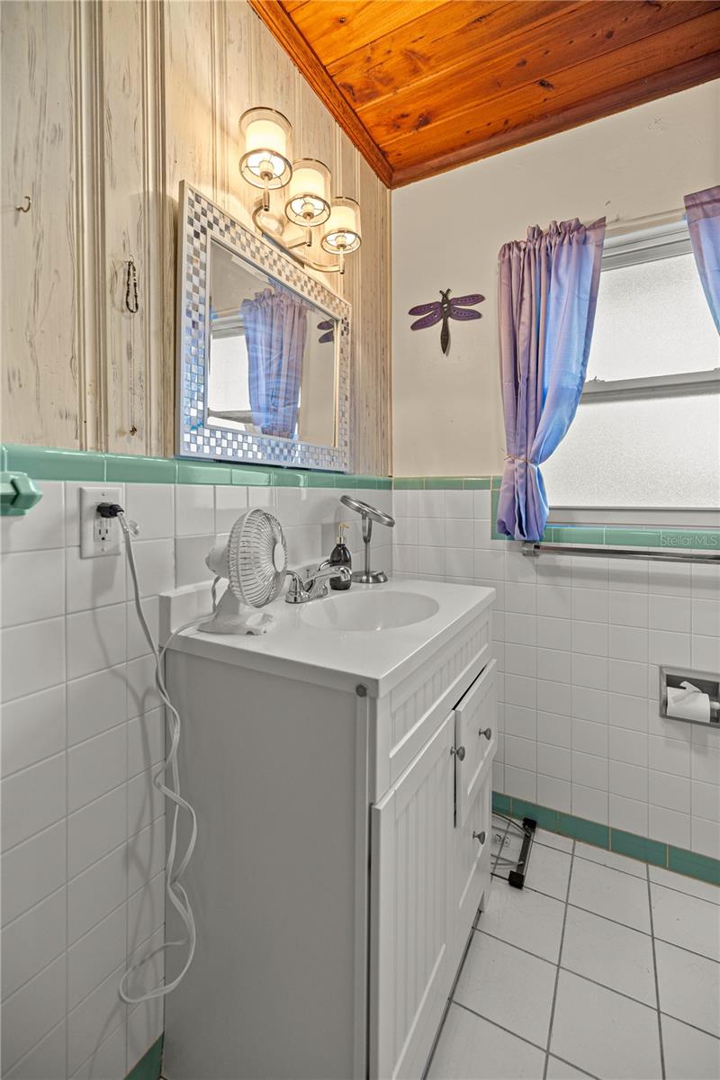 Image 18 of 24 For 418 Hunting Lodge Drive