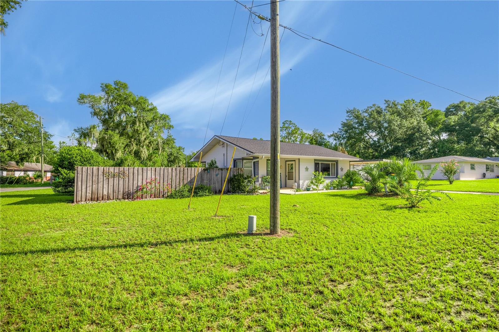Image 2 of 24 For 418 Hunting Lodge Drive