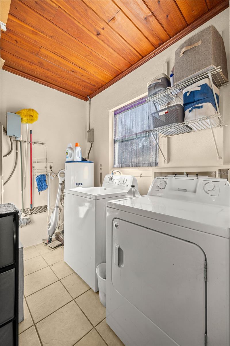 Image 20 of 24 For 418 Hunting Lodge Drive