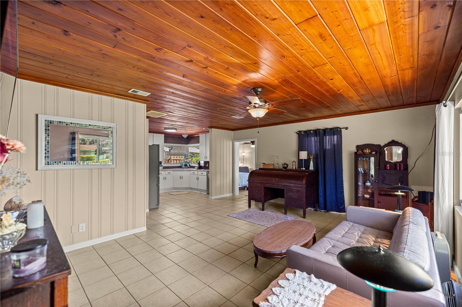Image 7 of 24 For 418 Hunting Lodge Drive
