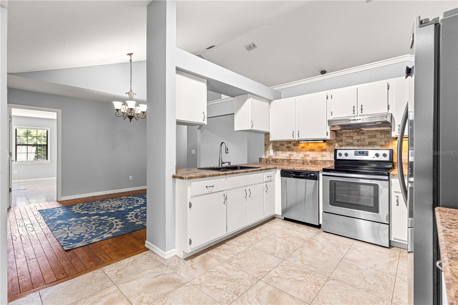 Image 16 of 52 For 4944 40th Terrace