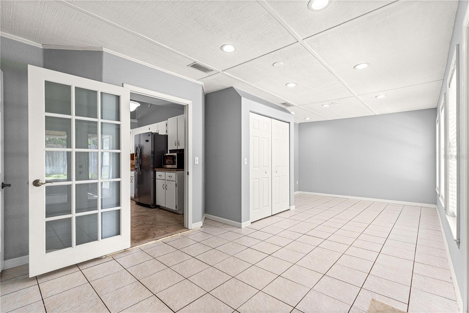 Image 17 of 52 For 4944 40th Terrace