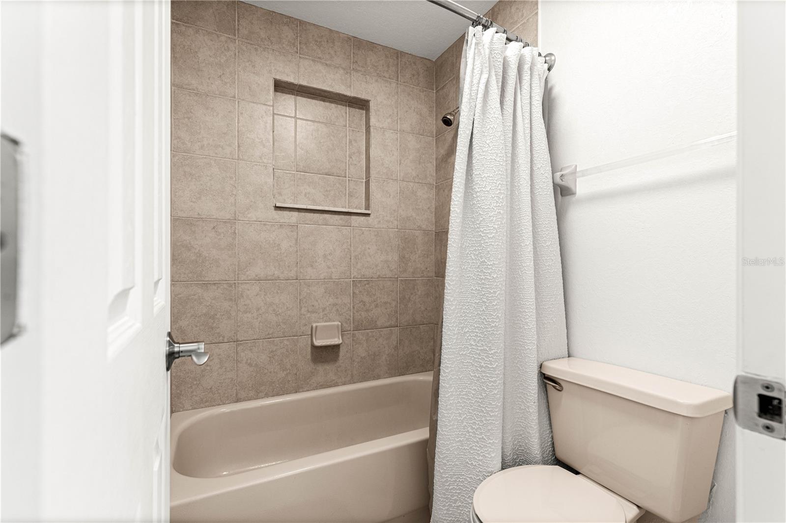 Image 41 of 52 For 4944 40th Terrace