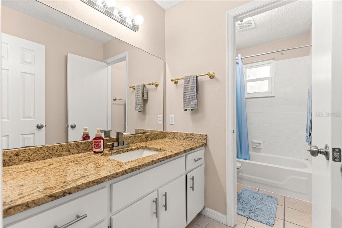 Image 19 of 43 For 5721 62nd Avenue