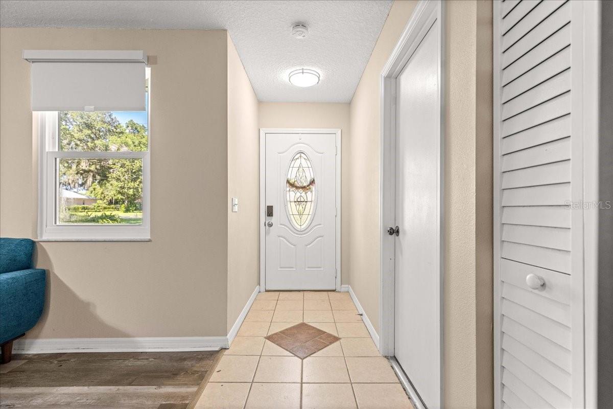 Image 4 of 43 For 5721 62nd Avenue