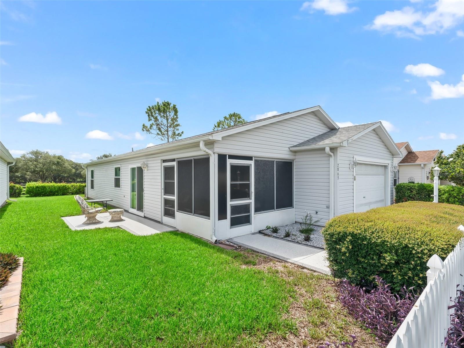 Listing photo id 0 for 2863 Barboza Drive