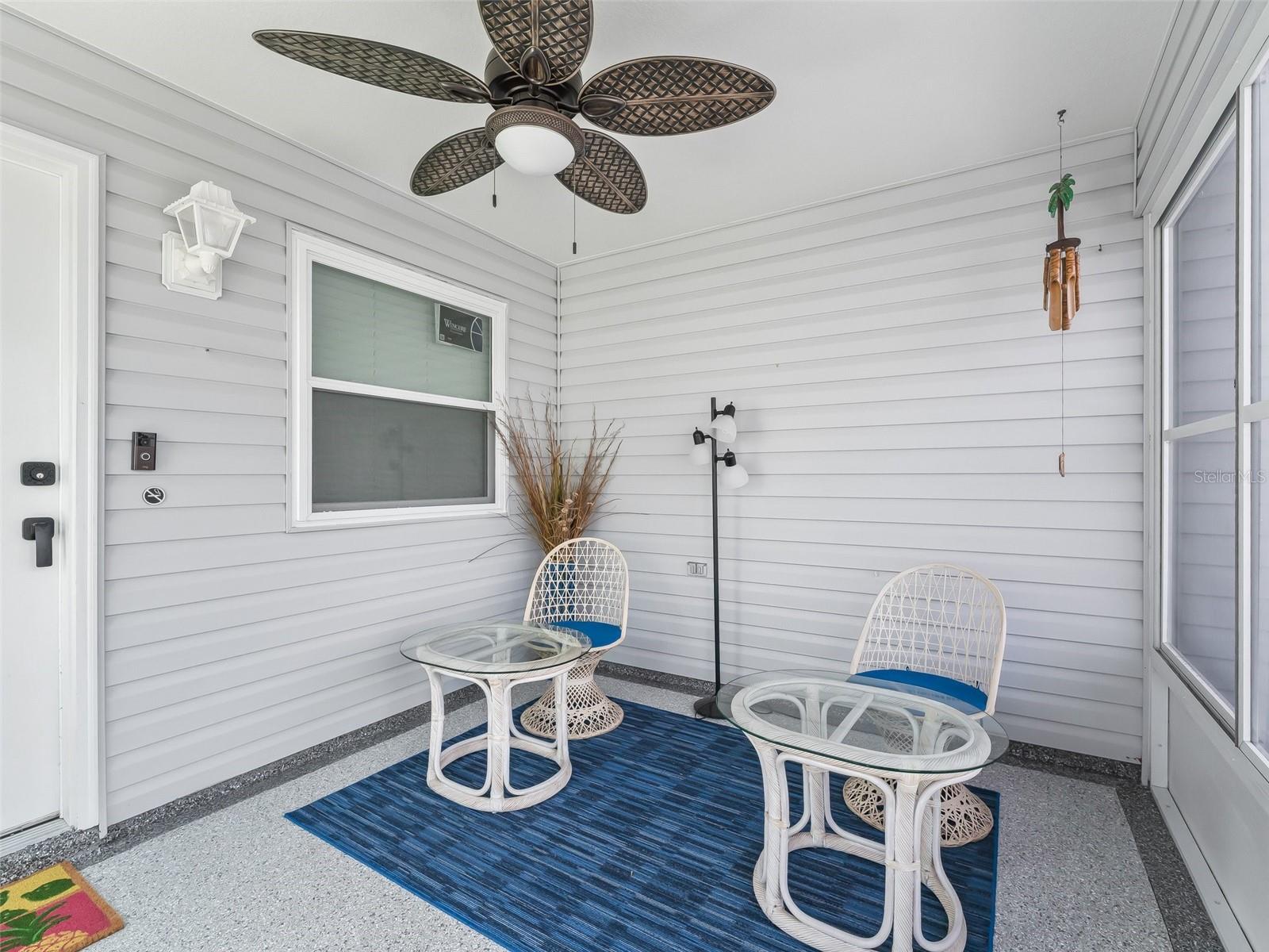 Listing photo id 2 for 2863 Barboza Drive