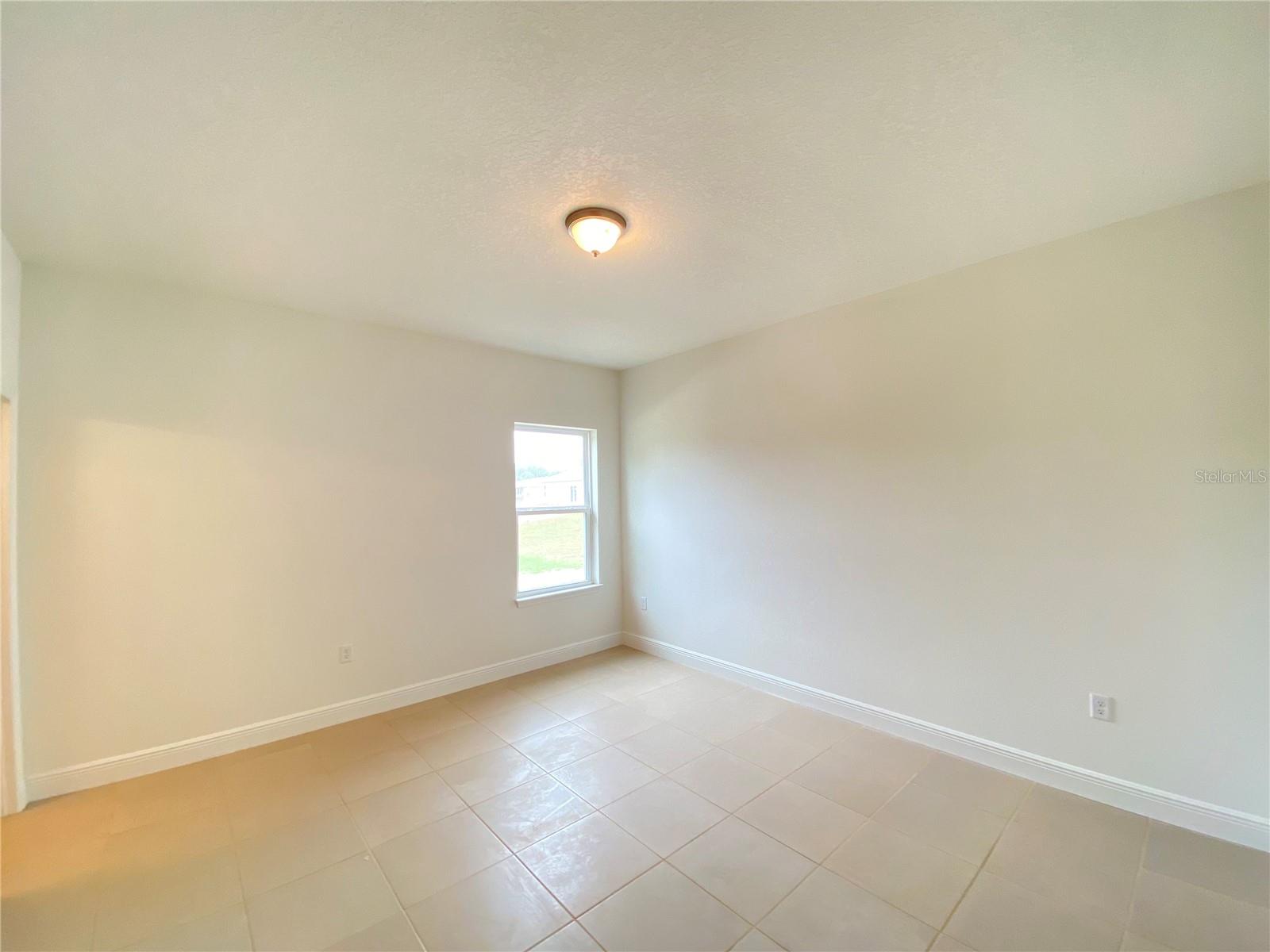 Image 11 of 27 For 118 Marion Oaks Drive