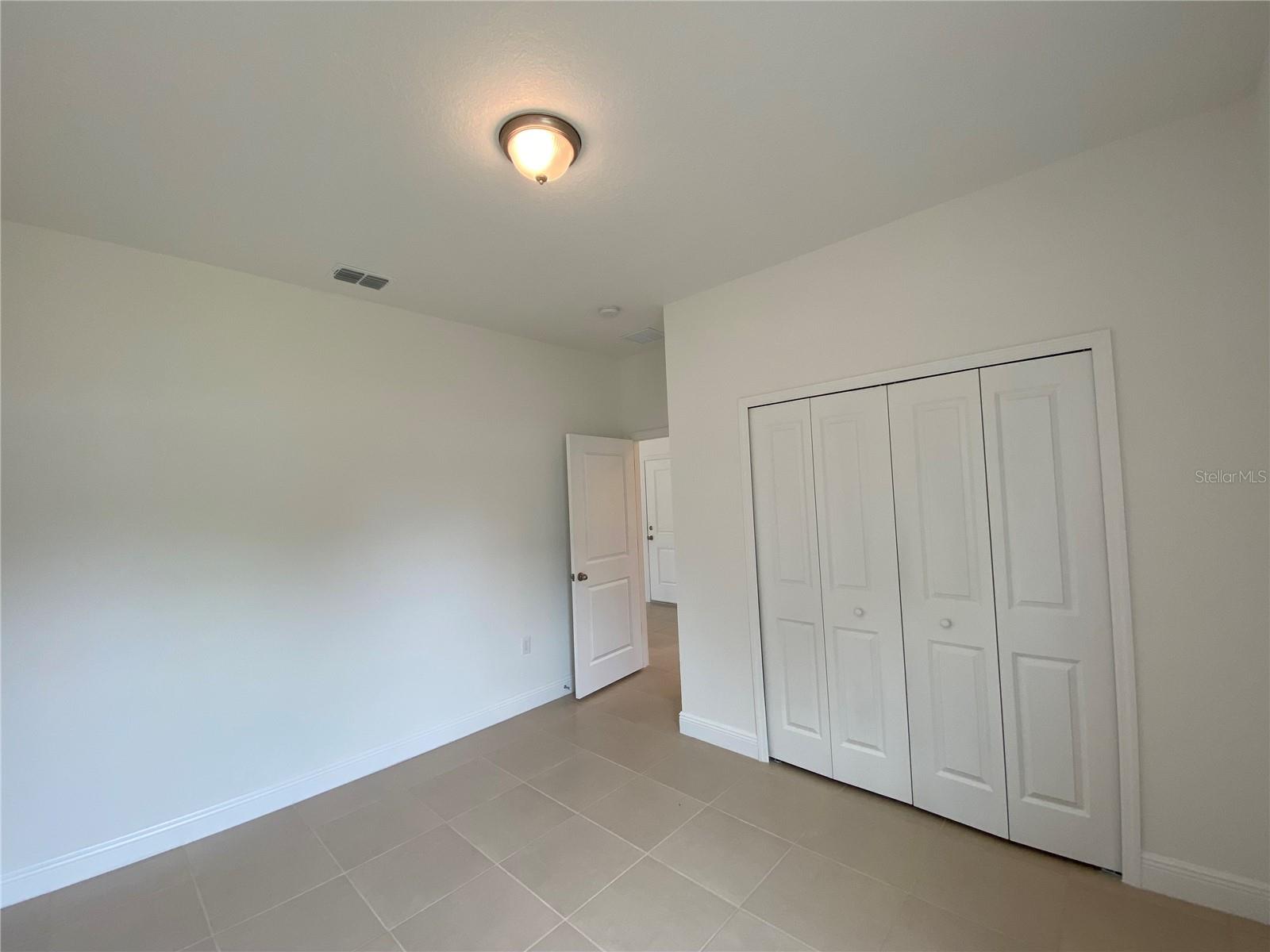 Image 21 of 27 For 118 Marion Oaks Drive
