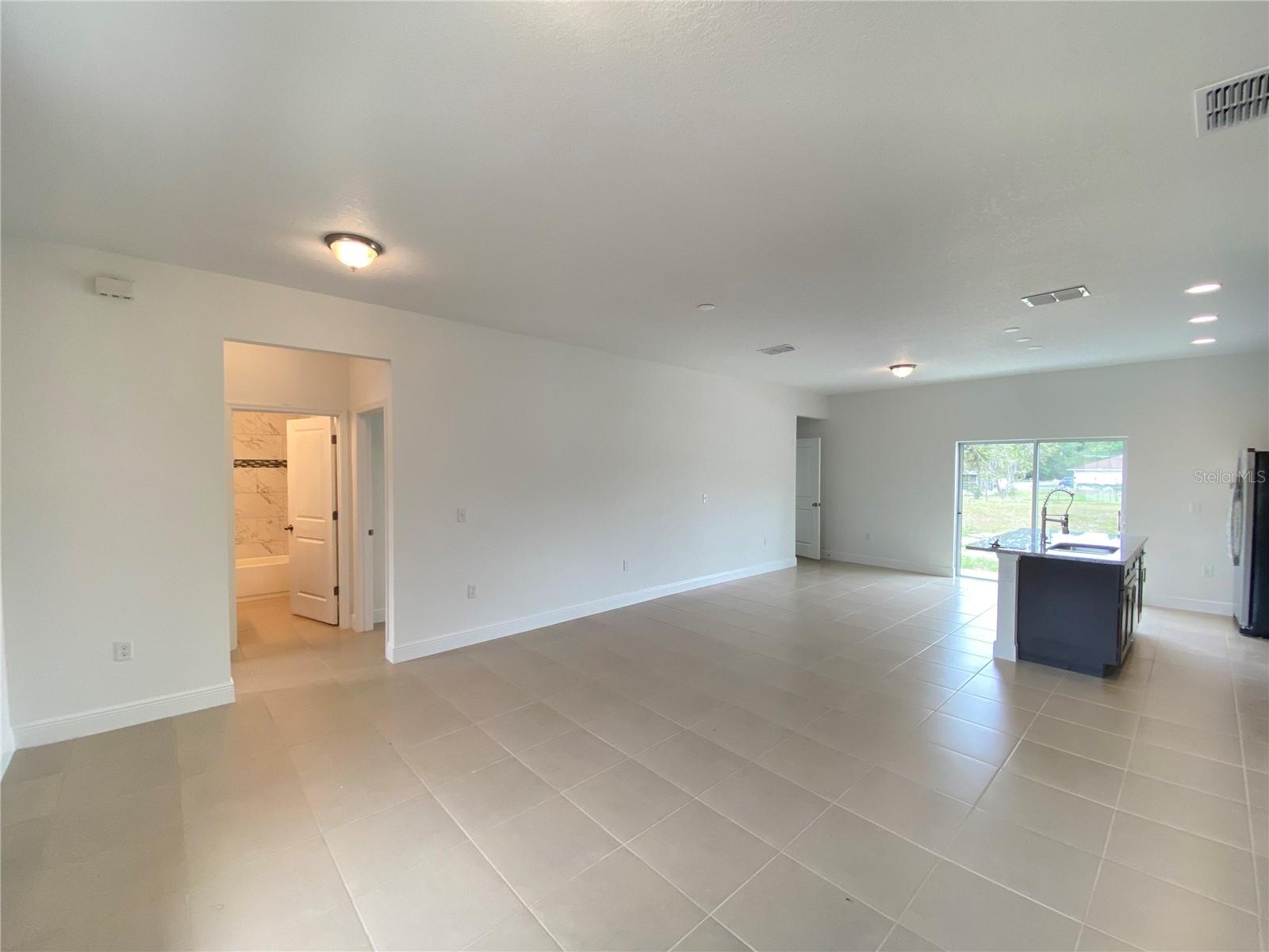 Image 3 of 27 For 118 Marion Oaks Drive