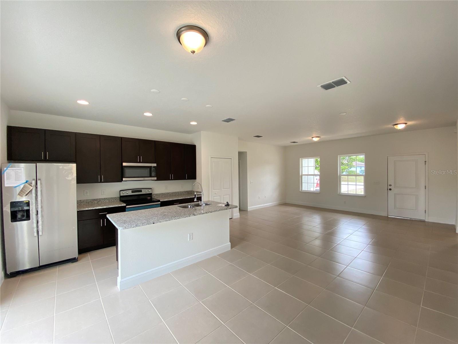 Image 6 of 27 For 118 Marion Oaks Drive