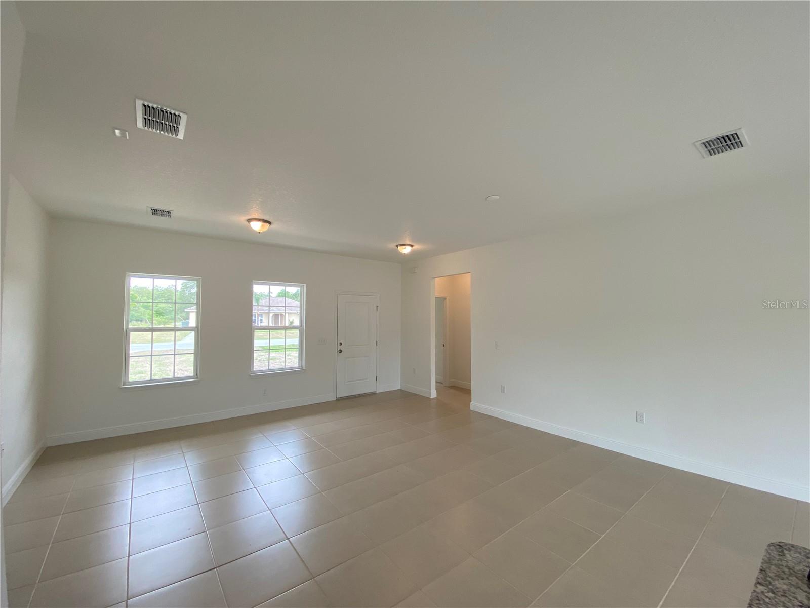 Image 9 of 27 For 118 Marion Oaks Drive