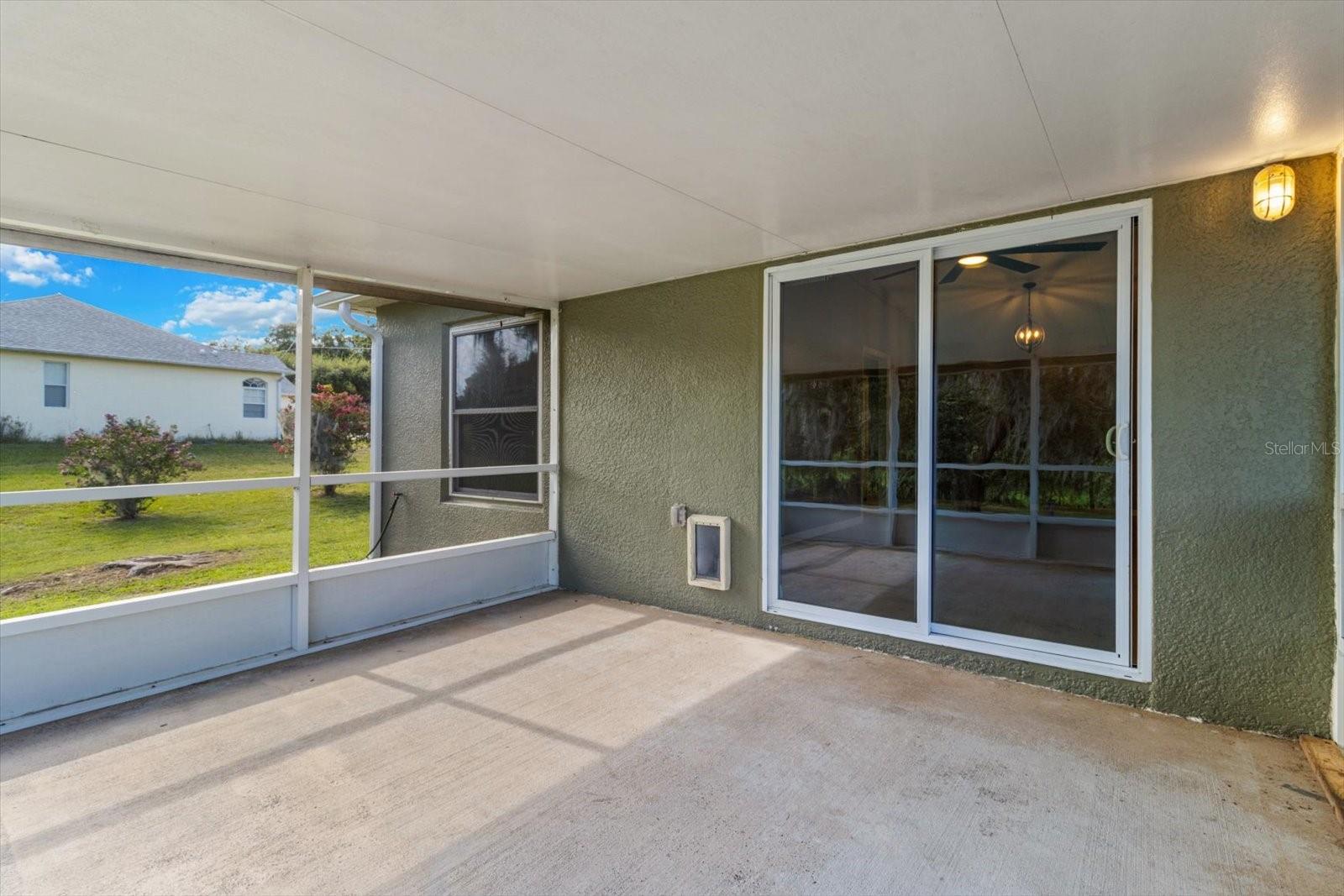 Image 32 of 38 For 5921 Meadowpark Lane