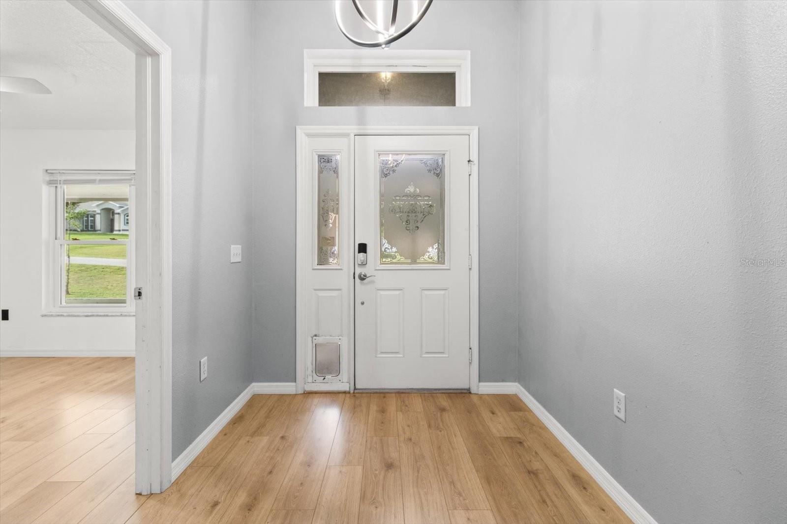 Image 5 of 38 For 5921 Meadowpark Lane