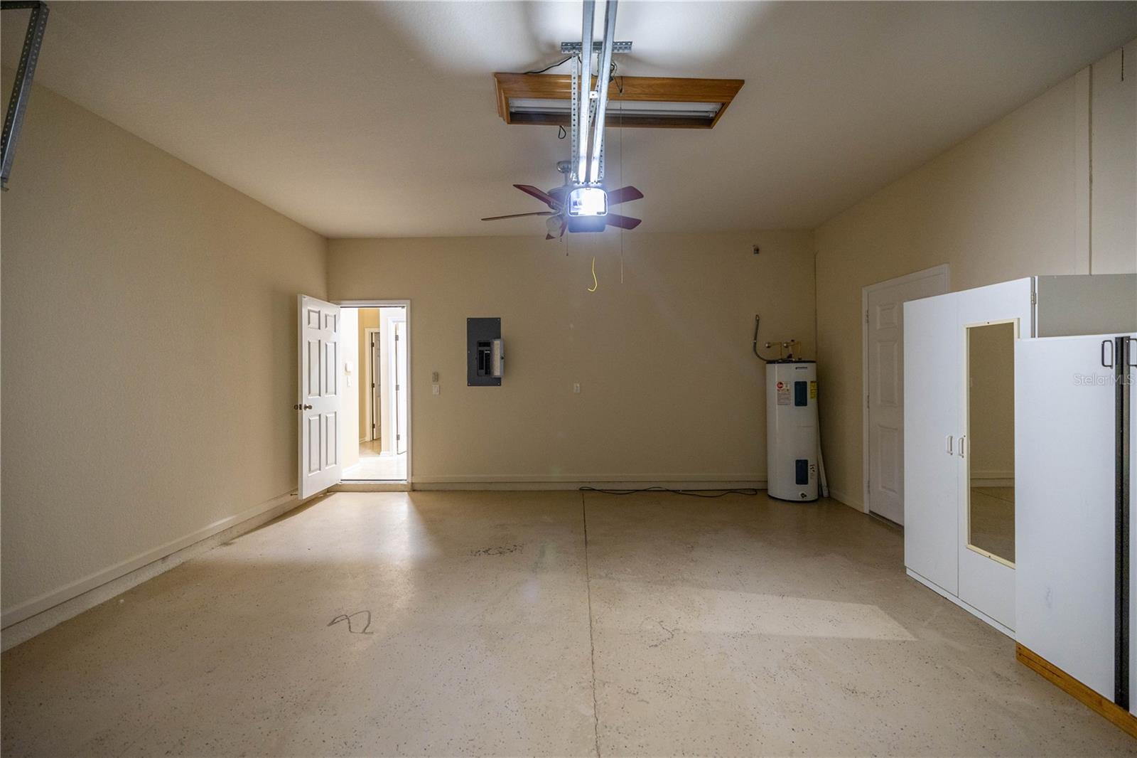 Image 20 of 39 For 5438 49th Avenue