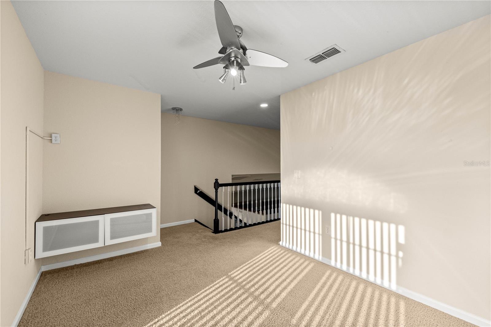 Image 22 of 39 For 5438 49th Avenue