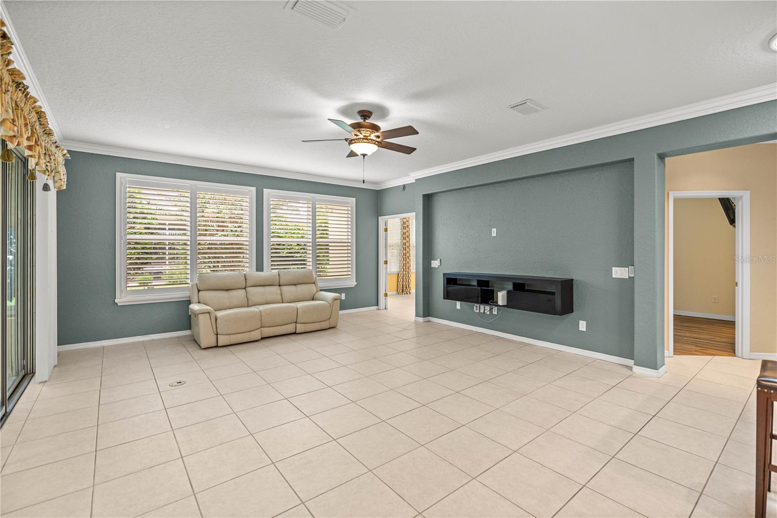 Image 14 of 30 For 8852 119th Street
